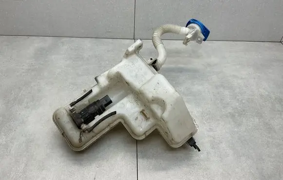 Volkswagen Polo VI Windshield washer fluid reservoir/tank 2Q0955453F