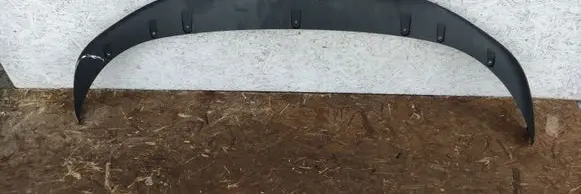 Front bumper lip