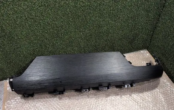 Renault Trafic III (X82) Dash center air vent grill 683101915R GE0060512 MOU023355