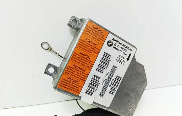 BMW 5 E39 Airbag control unit/module 8372521