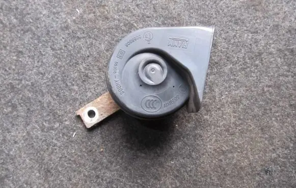 Nissan Qashqai Horn signal A046522