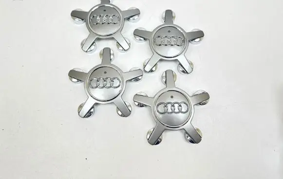 Audi A6 S6 C6 4F Original wheel cap 4F0601165