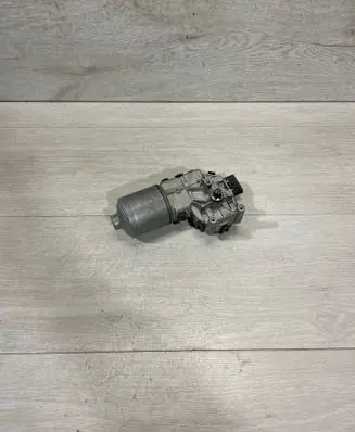 BMW X3 E83 Wiper motor 3405319 0390241770