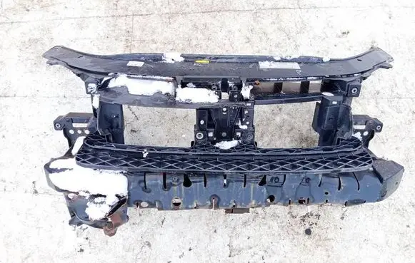 Volkswagen PASSAT B7 Radiator support slam panel 3aa121330