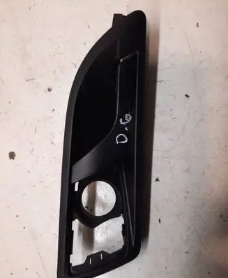 Skoda Octavia Mk2 (1Z) Front door interior handle