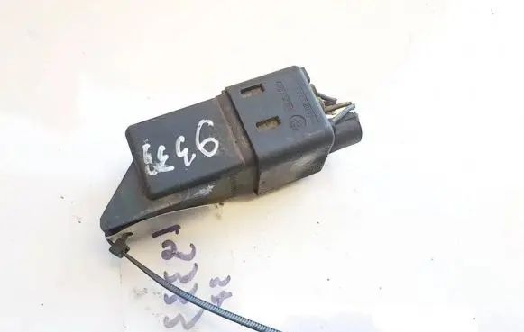 Honda Accord Glow plug pre-heat relay 0281003030