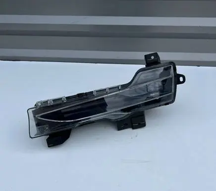 Tesla Model 3 Front fog light 107739500D F00HTE500508