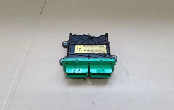 Dodge Nitro Airbag control unit/module P04896137AG TL3ME146730032