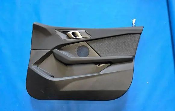 BMW 1 F40 Front door card panel trim