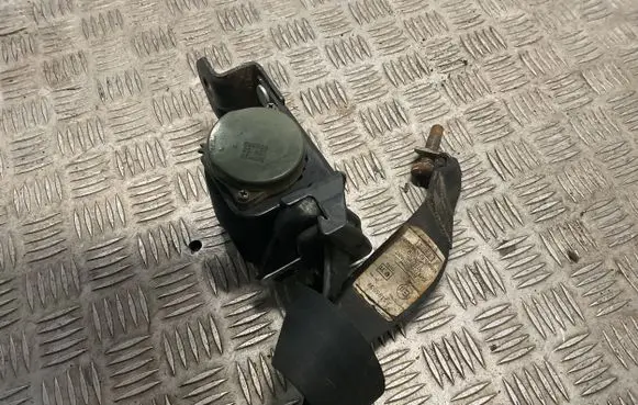Jeep Grand Cherokee Rear seatbelt