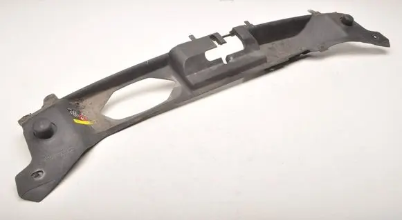 Volvo C30 Engine bonnet/hood lock trim molding 