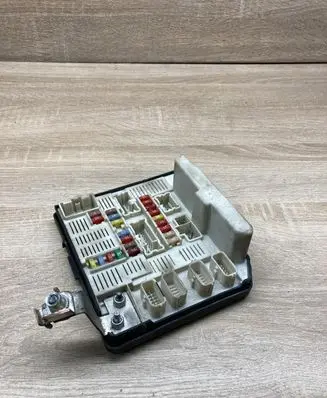 Renault Scenic II - Grand scenic II Fuse module 8200455424