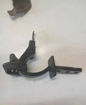 Volvo V70 Tailgate/trunk/boot hinge 31298103 31209000