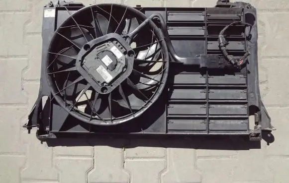 Electric radiator cooling fan