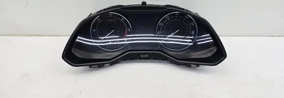 Skoda Superb B8 (3V) Speedometer (instrument cluster) 3V0920941