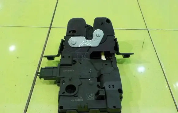 Jaguar XE Tailgate exterior lock GX73A442A66AA