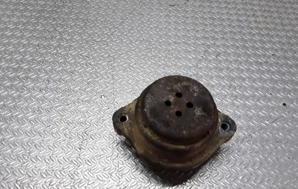 Audi A4 S4 B5 8D Gearbox mount