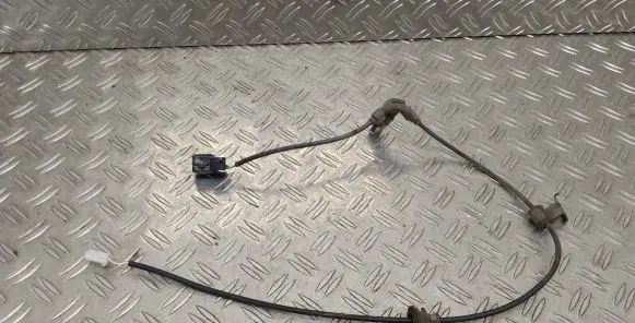 Toyota Yaris Rear ABS sensor wiring 