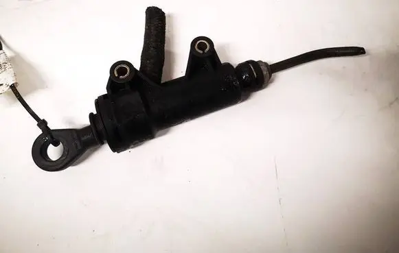BMW 3 E46 Clutch master cylinder 215211638992