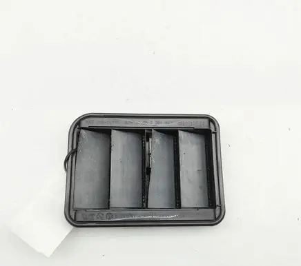 BMW iX1 Quarter panel pressure vent 9201647