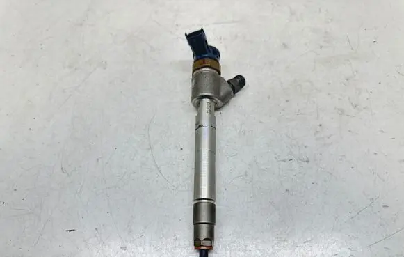 Ford Focus Fuel injector 9828959880