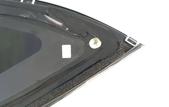 Tesla Model X Rear side window 1034906-80-F