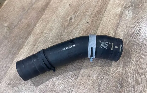 Land Rover Range Rover Sport L494 Engine coolant pipe/hose FPLA8584CA CV1XA