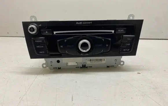 Audi A4 S4 B8 8K Radio/CD/DVD/GPS head unit 8R2035186P 014AUZ5Z6M1888