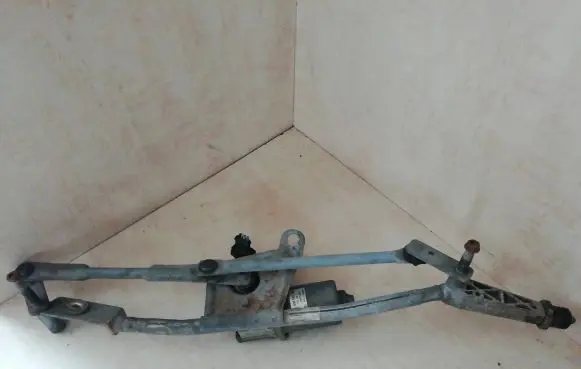 Volvo S60 Front wiper linkage and motor 404606 4380C