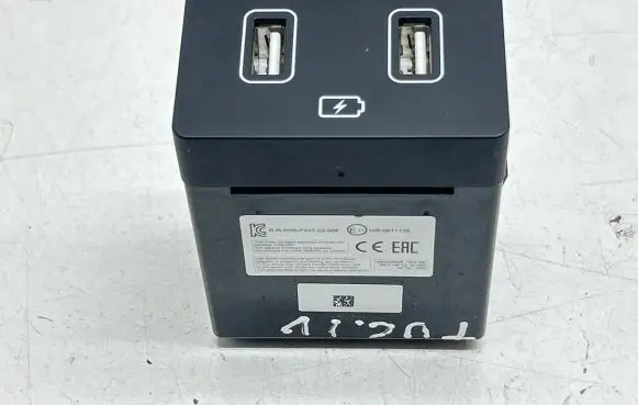 USB socket connector