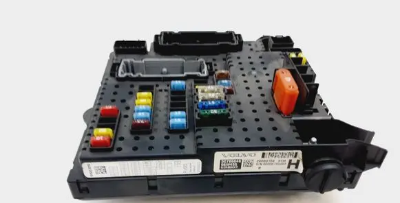 Volvo XC90 Fuse module 30786646