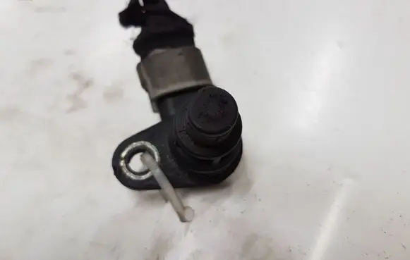 Opel Insignia A Camshaft position sensor 55201876