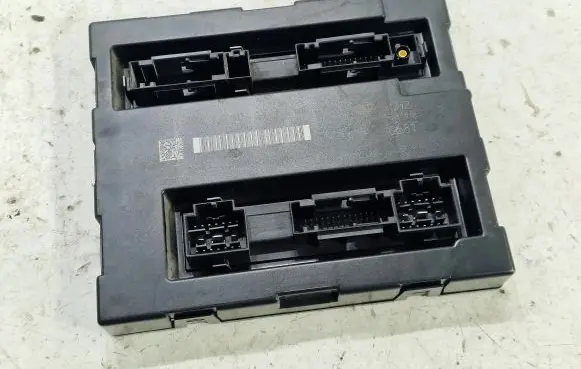 Audi A4 S4 B8 8K Comfort/convenience module 8K0907064M