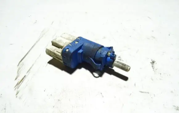 Ford Focus C-MAX Brake pedal sensor switch 3M5T9C872AC