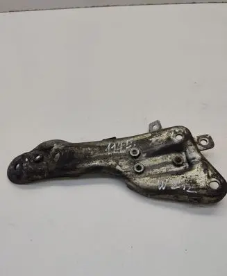 Mercedes-Benz E W212 Engine mounting bracket A6510901041