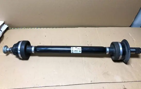 BMW M3 Rear driveshaft 8089855 21B2225G0891