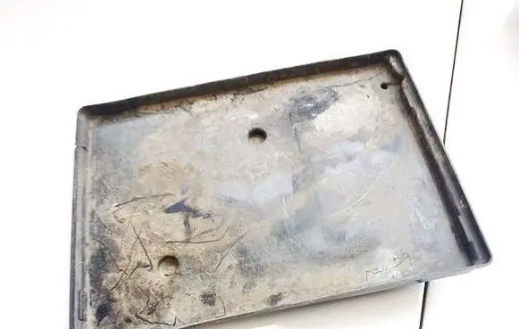 Battery box tray