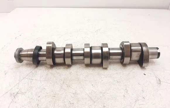 Volkswagen Polo IV 9N3 Camshaft 