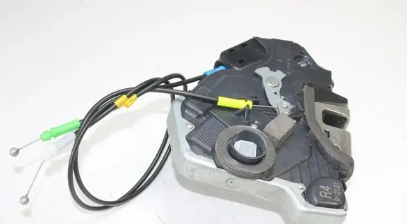 Toyota Auris 150 Coupe door lock (next to the handle) 