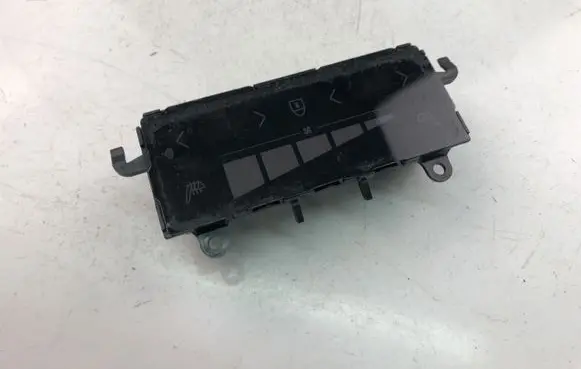 Volvo V70 Climate control unit P31674023