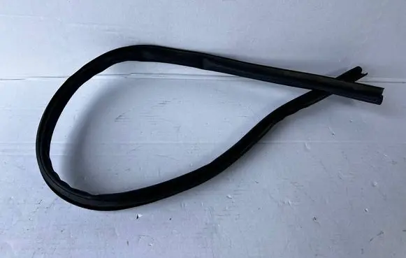 Peugeot 508 II Engine compartment rubber 9814563780