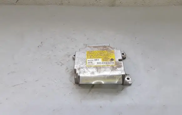 Mitsubishi Pajero Airbag control unit/module 8635A091 W2T64891