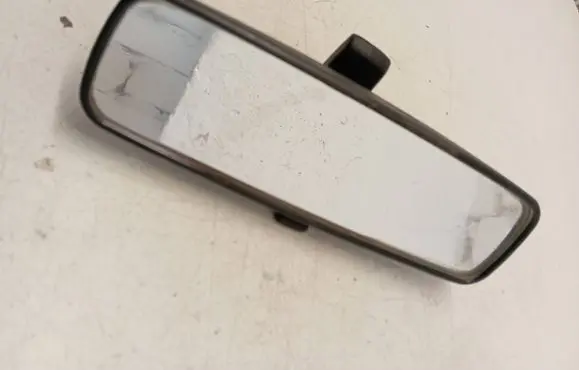 Rear view mirror (interior)