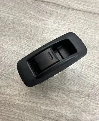 Toyota RAV 4 (XA20) Electric window control switch