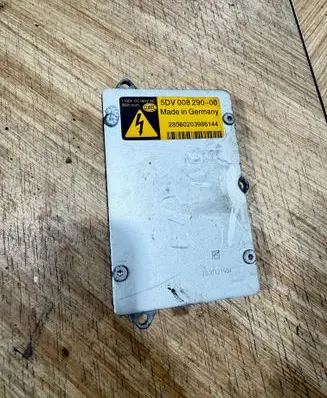 Mercedes-Benz E W211 Headlight ballast module Xenon 5DV00829000 28560203986144