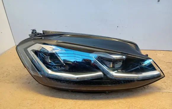 Volkswagen Golf VII Headlight/headlamp 5G1941082
