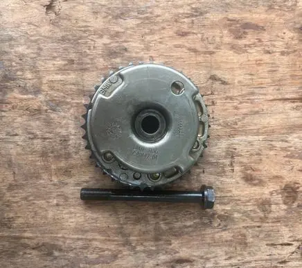 BMW 5 E60 E61 Camshaft pulley/ VANOS 7540347 052A19