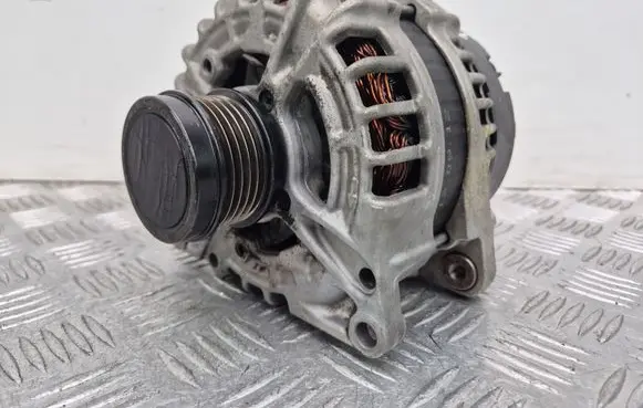 Mercedes-Benz A W176 Generator/alternator A0009060022 0125711030