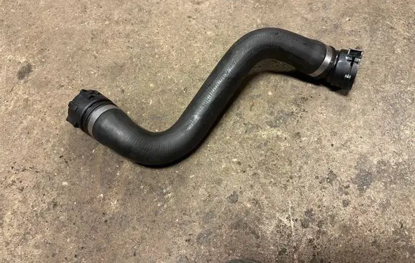 BMW 5 E60 E61 Engine coolant pipe/hose 7797258