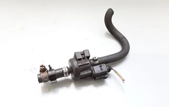 Audi A3 S3 8P Fuel tank valve 06E906517A